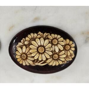 Vintage Carved Floral Oval Brooch – Ivory Daisy Cottagecore Victorian Revival